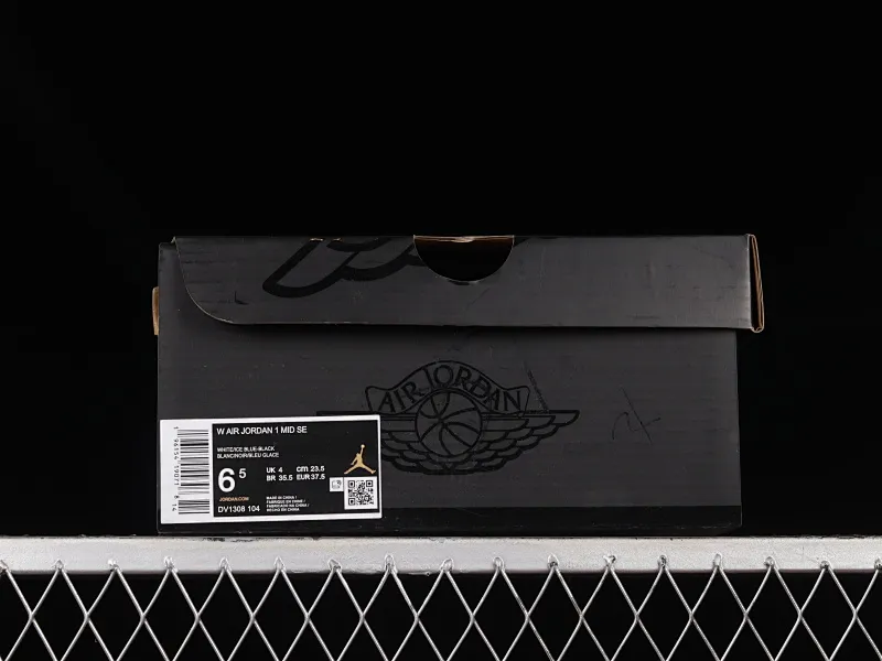 All categories Air Jordan Jordan series basketball shoes Air Jordan 1 Mid Air Jordan AJ1 Mid AJ1 Joe 1 ice blue mid-top basketball shoes DV1308-104